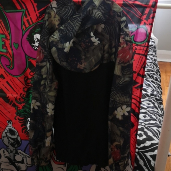 Windbreaker - Picture 2 of 2